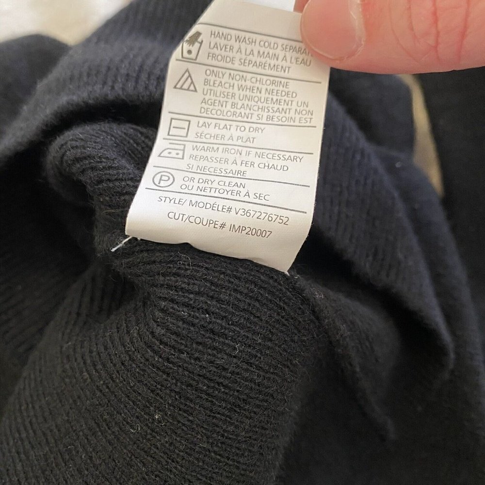 Vince Cashmere Split Back Pullover Sweater in Black Women’s Size Large - Picture 9 of 9